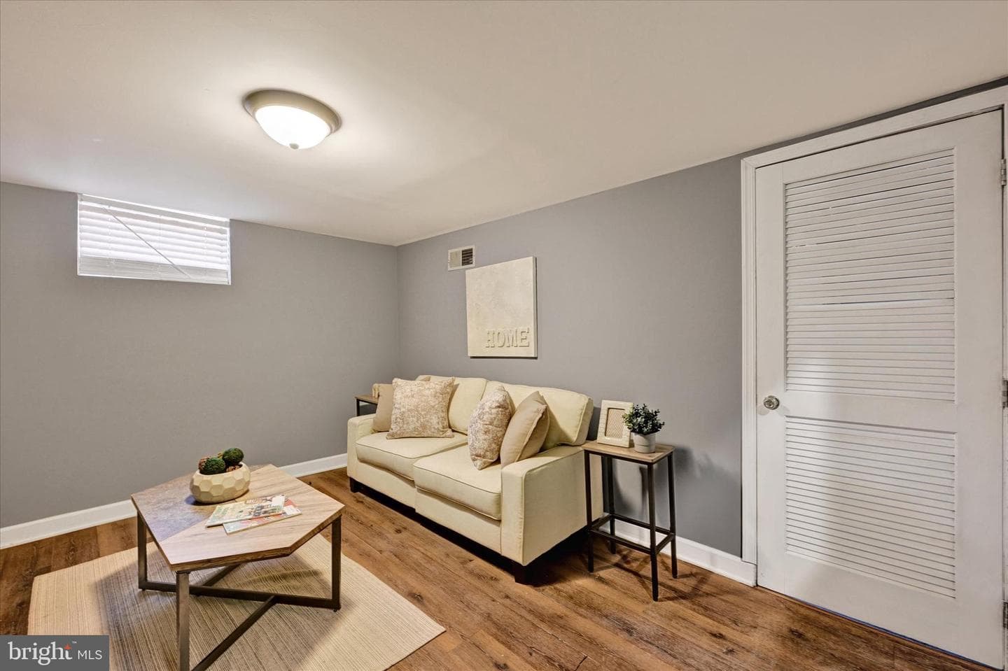 1263 Limit Avenue photo 13