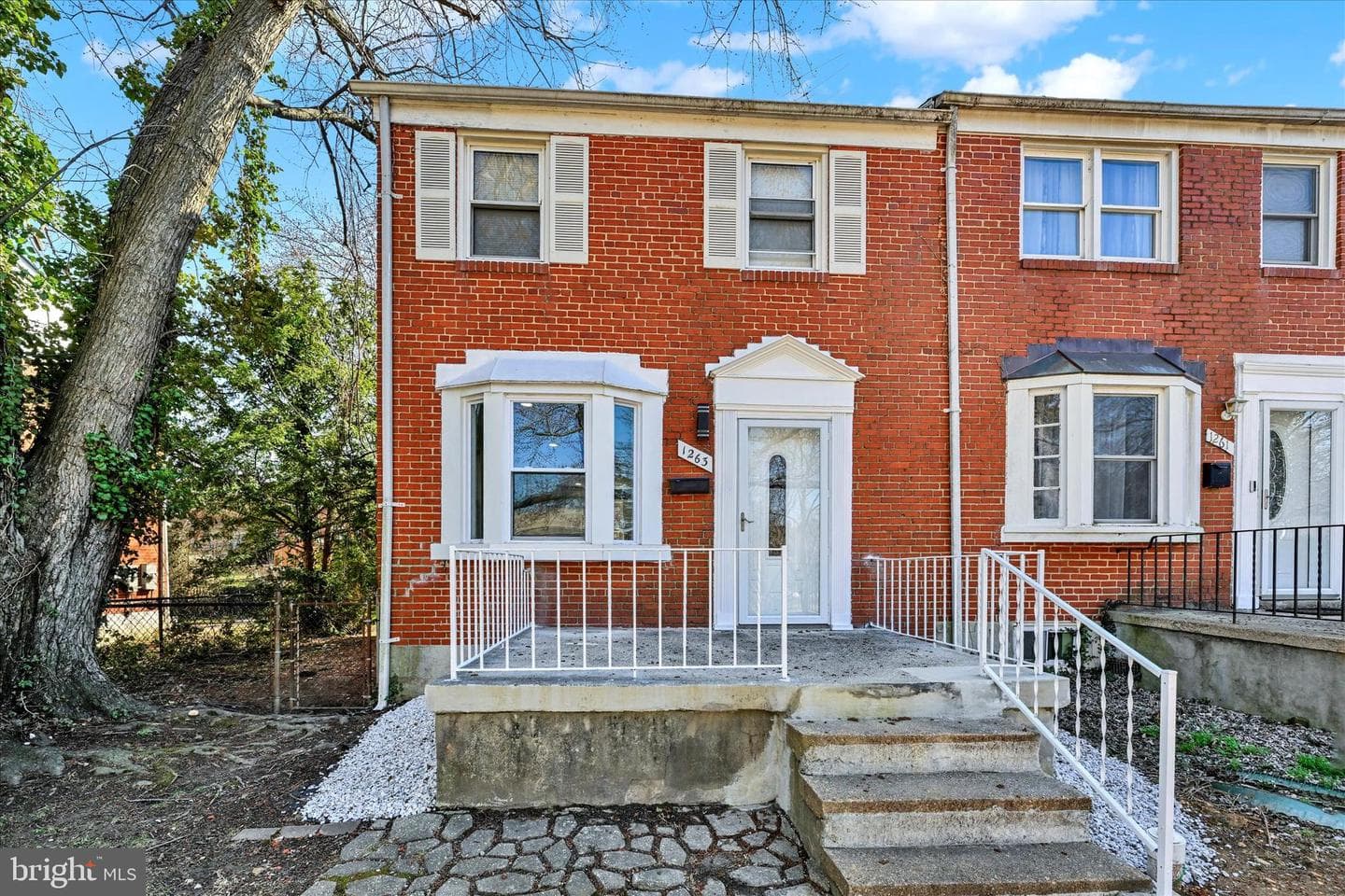 1263 Limit Avenue photo 3