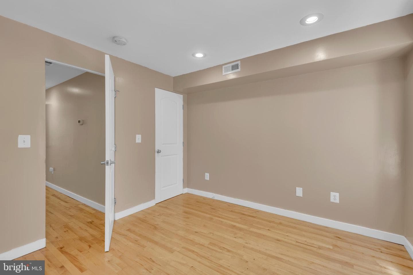 113 S Arlington Avenue photo 19