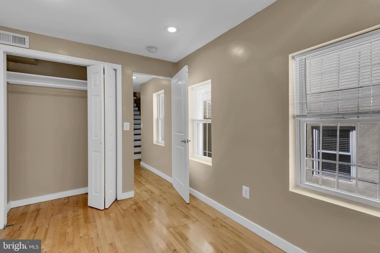 113 S Arlington Avenue photo 26