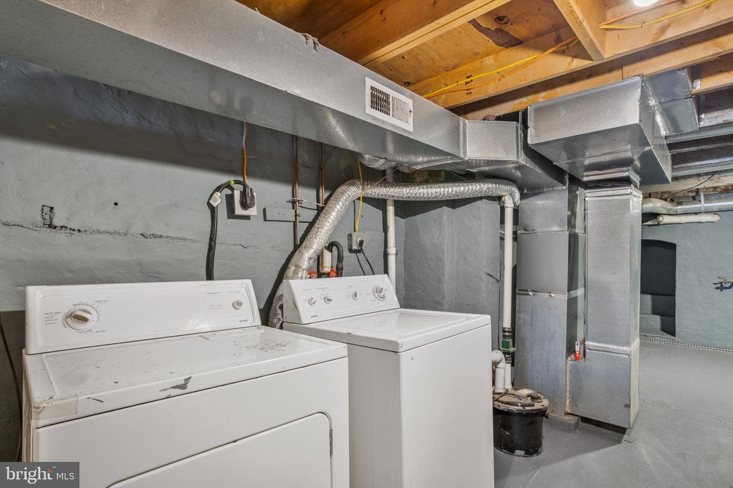 1432 Andre Street photo 21