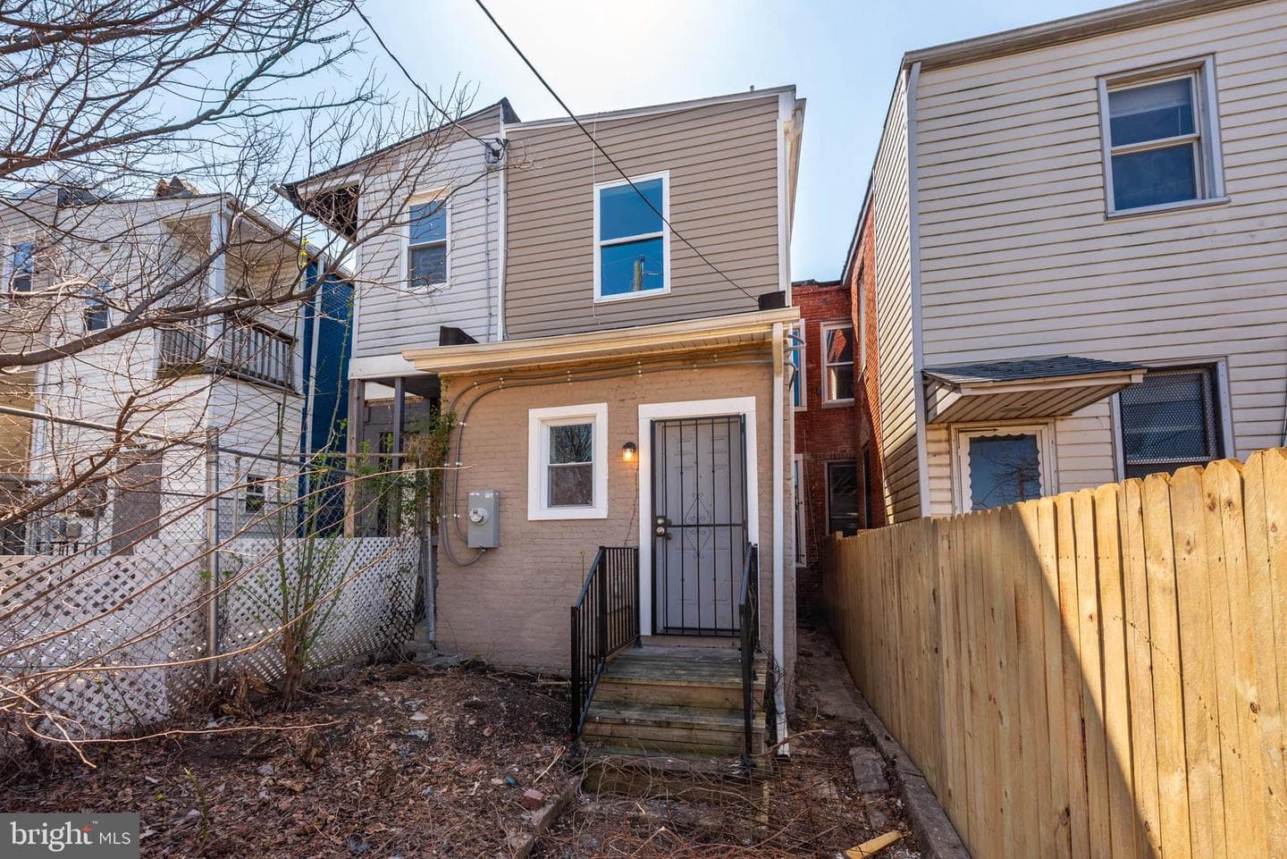 2118 E Hoffman Street photo 17