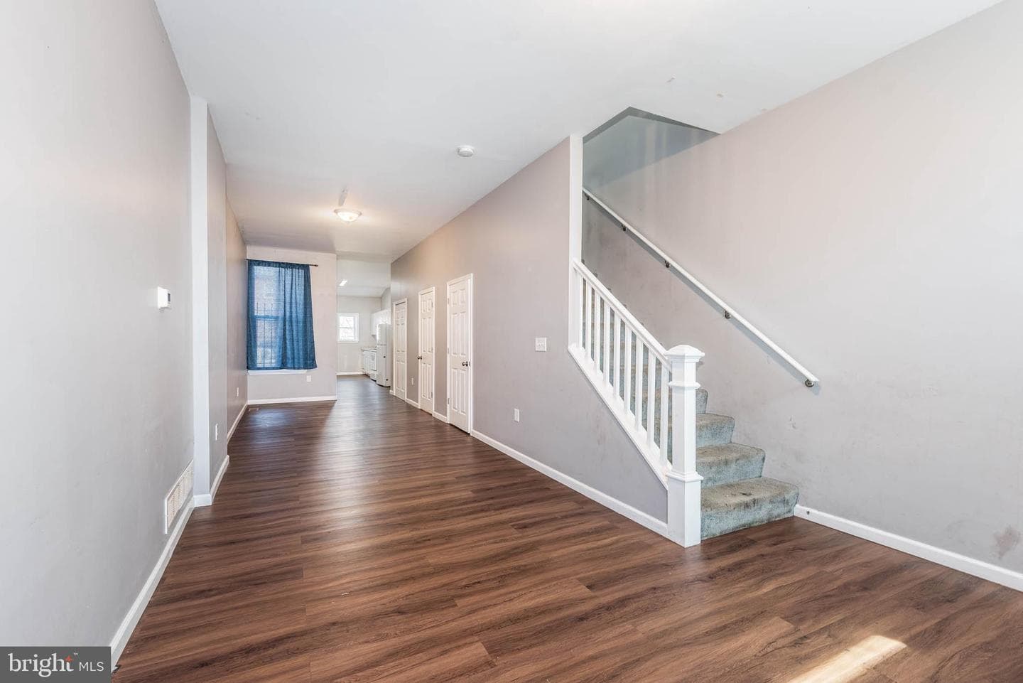 2118 E Hoffman Street photo 3