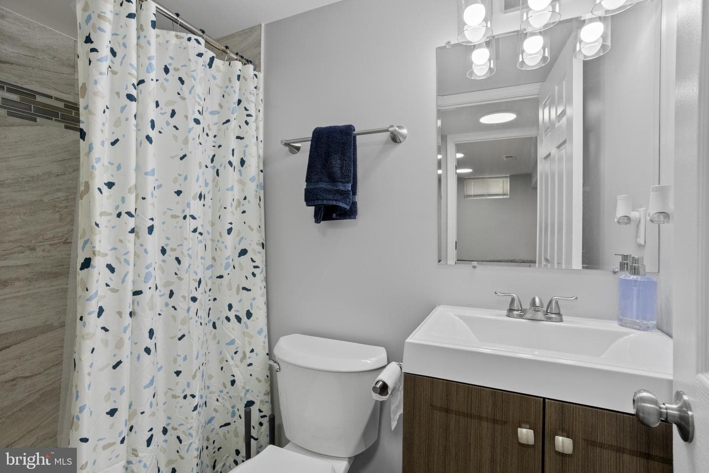 5427 Daywalt Avenue photo 32