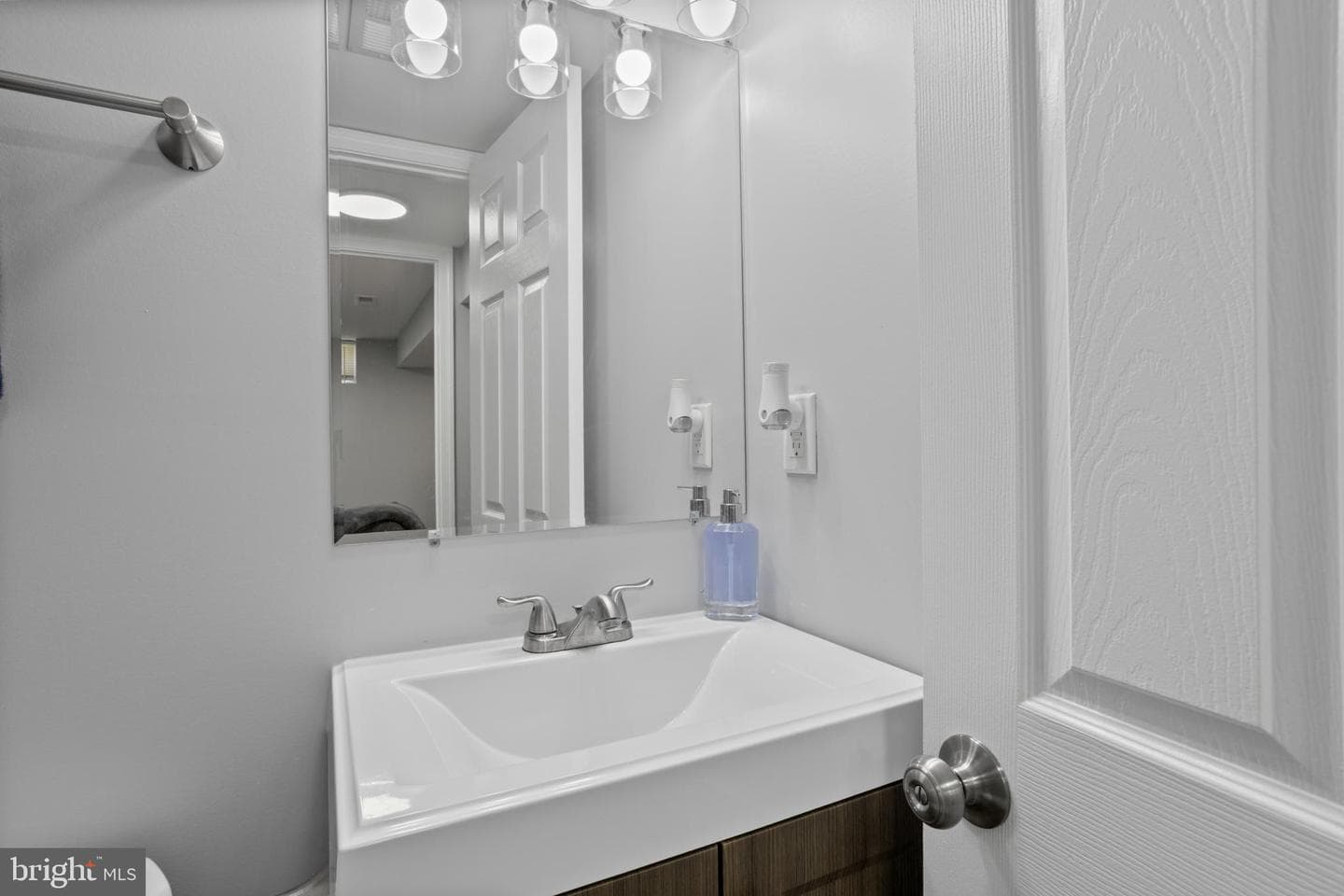 5427 Daywalt Avenue photo 34