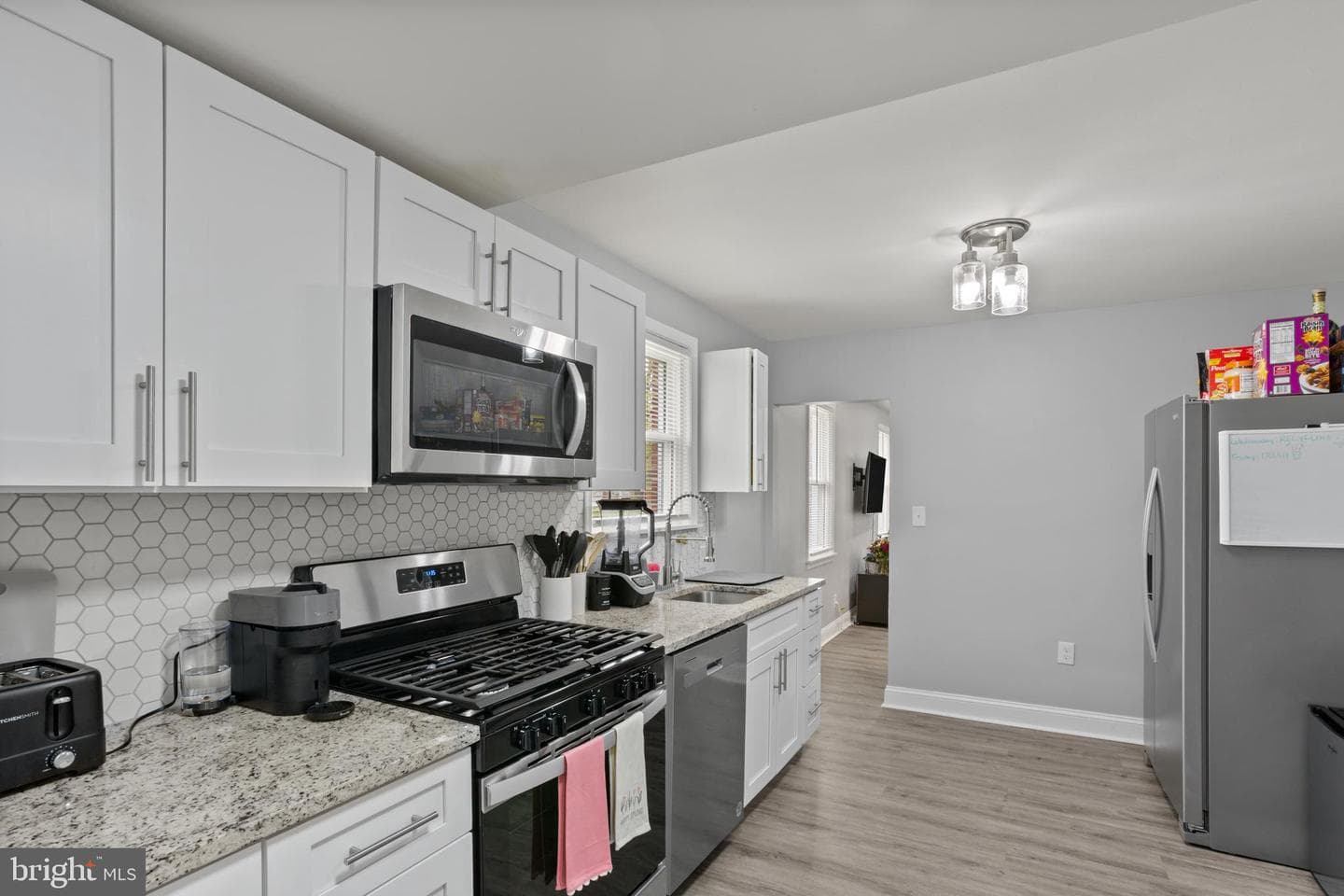 5427 Daywalt Avenue photo 8