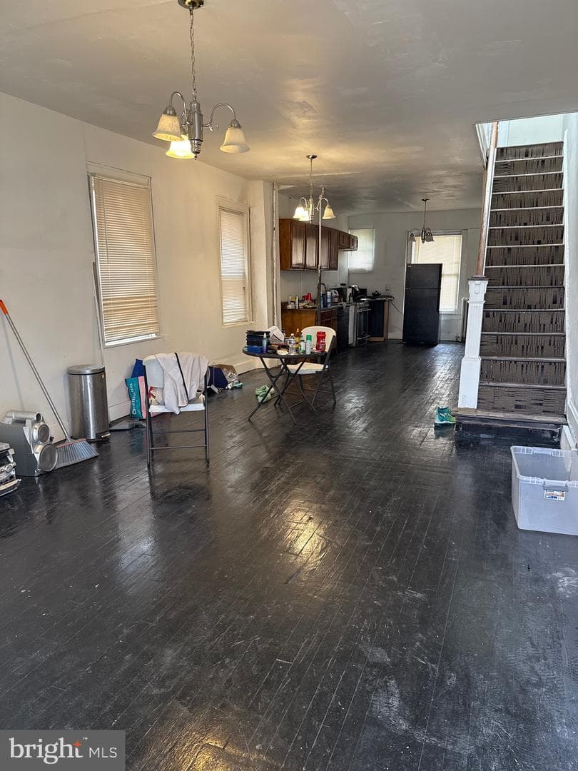 3137 Baker Street photo 6