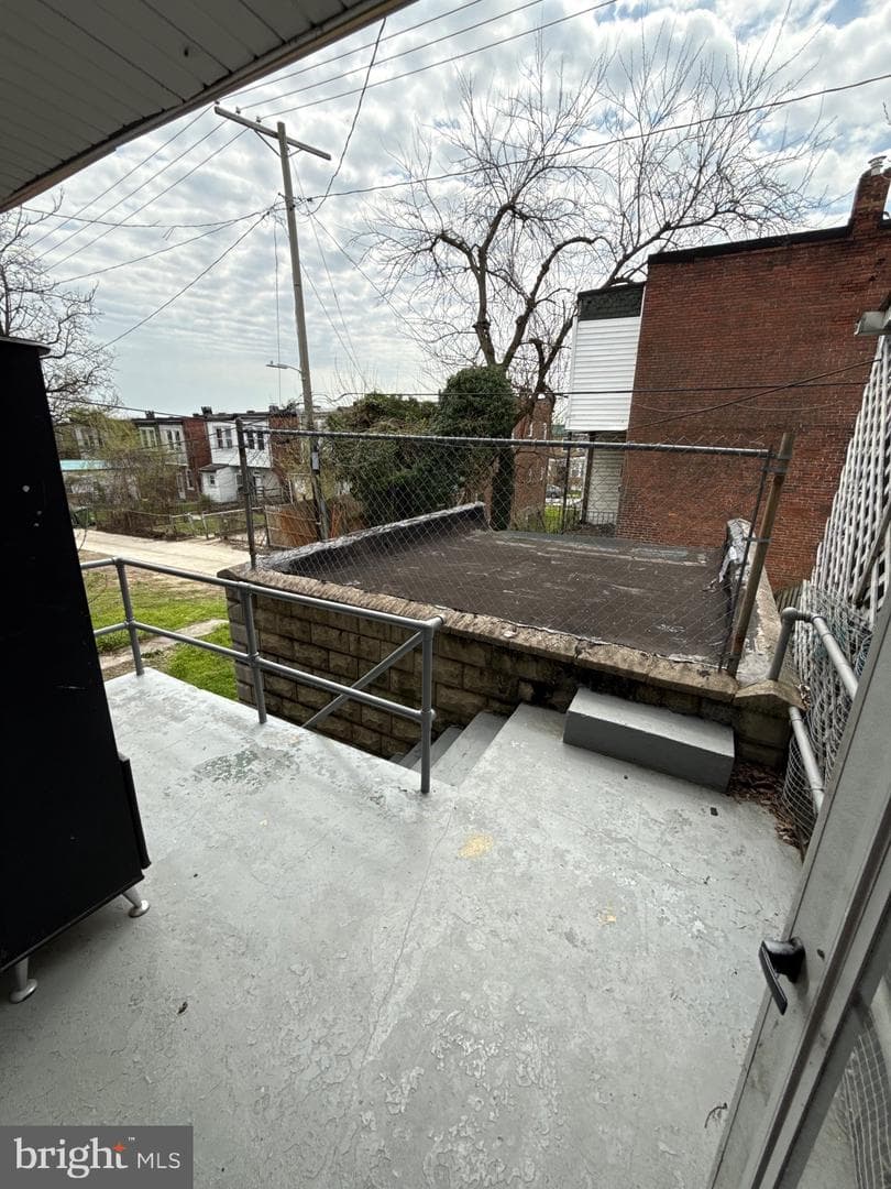 3137 Baker Street photo 9