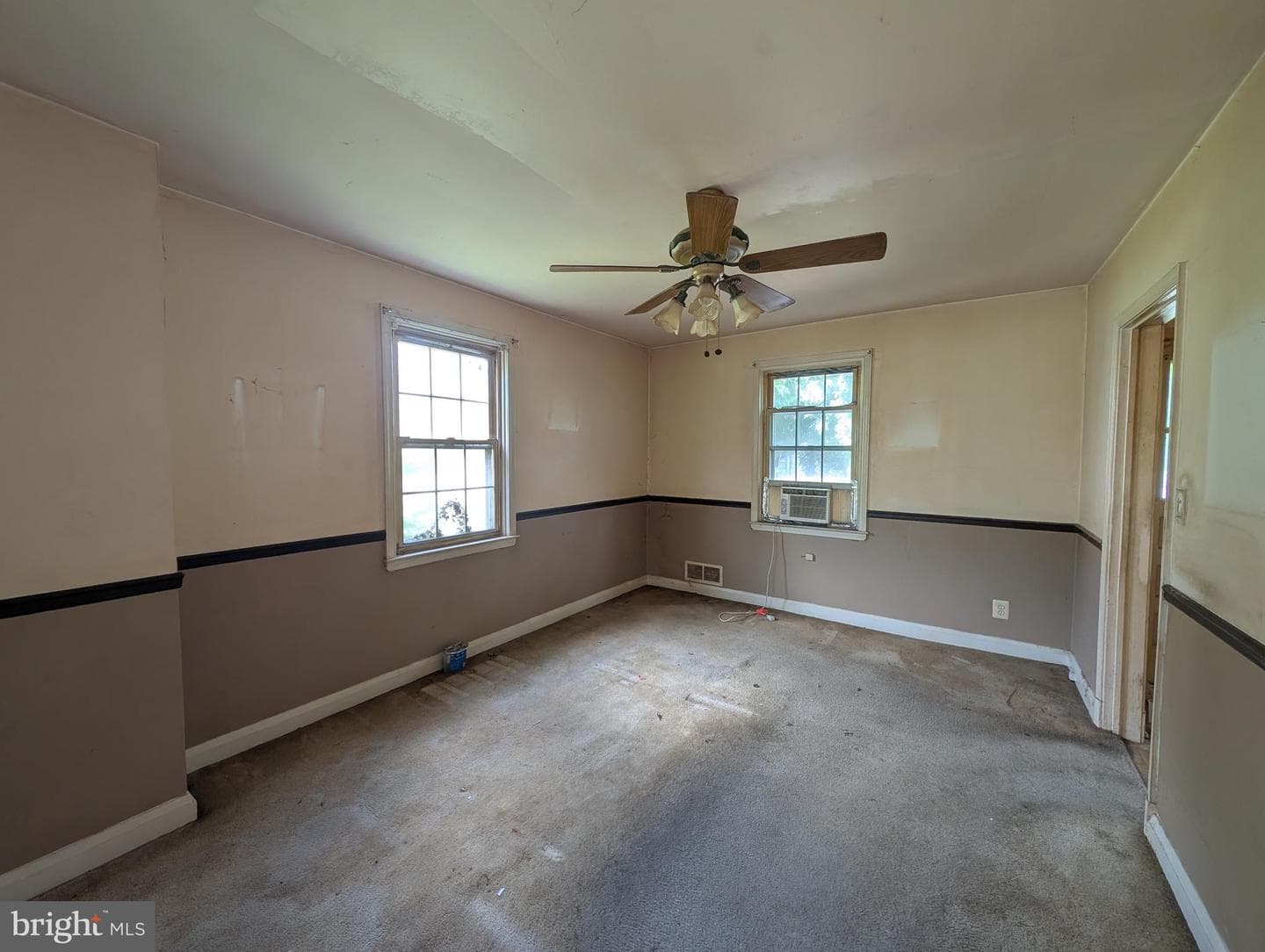 215 Medwick Garth E photo 17