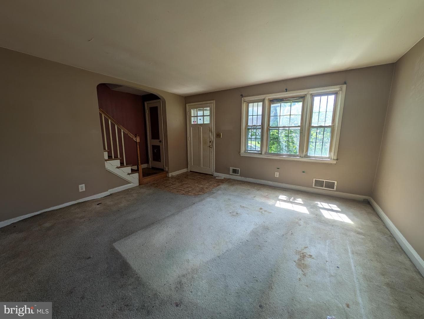 215 Medwick Garth E photo 3