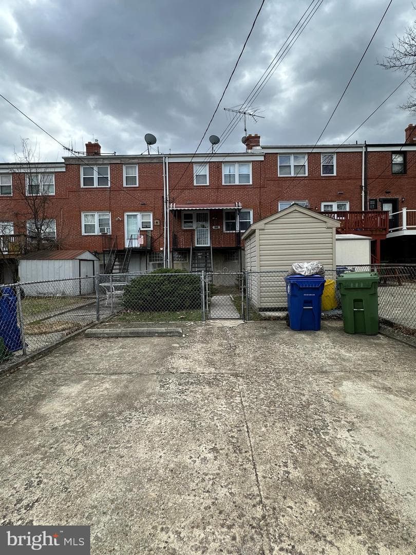 1224 Sheridan Avenue photo 28