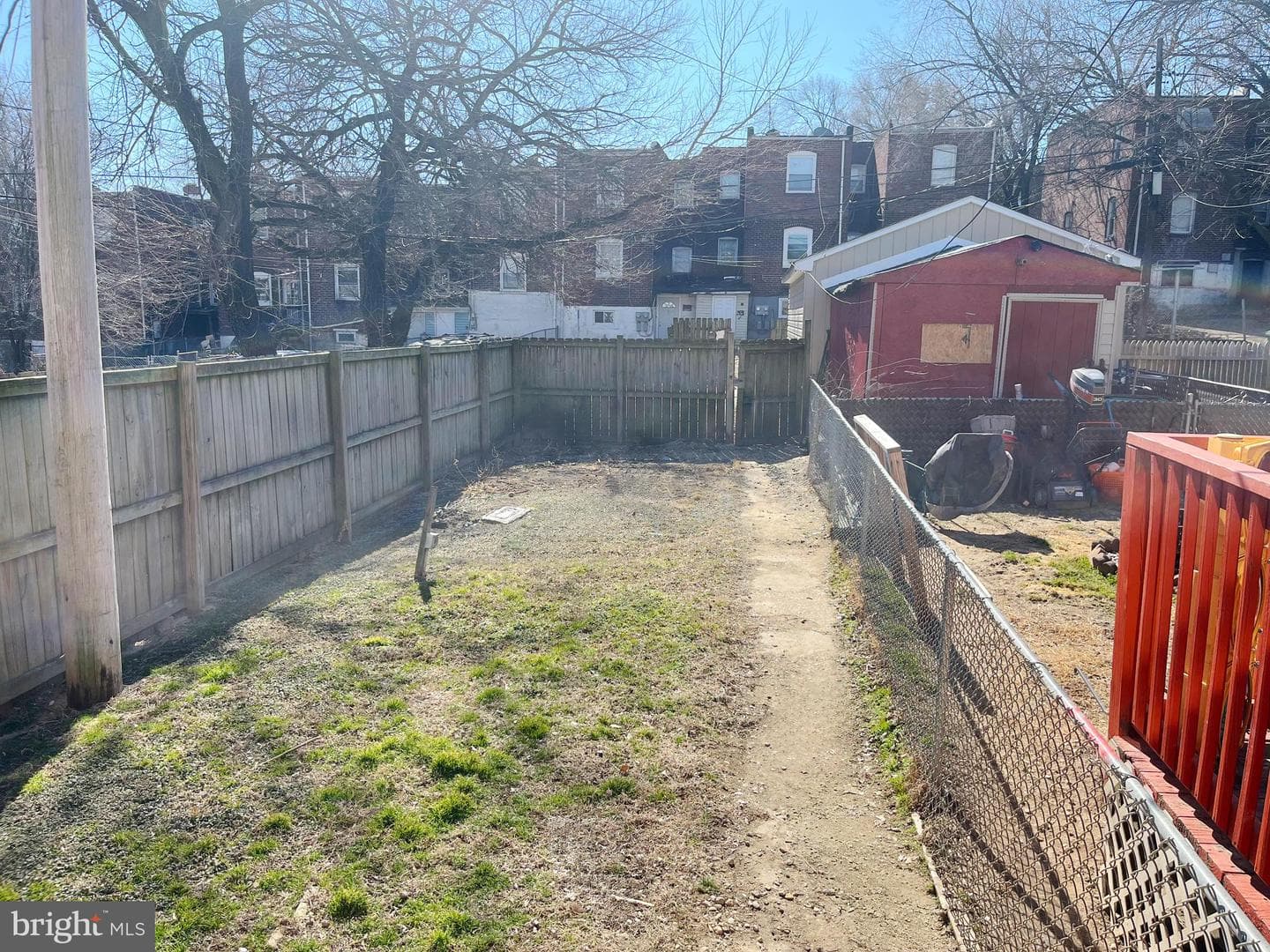 1327 Cambria Street photo 2