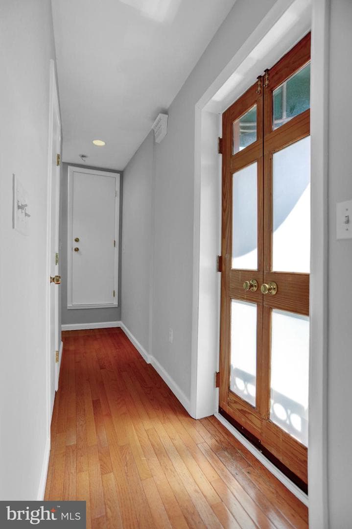 605 S Washington Street photo 17