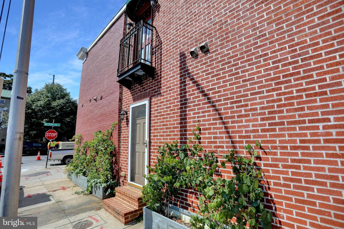 605 S Washington Street photo 3