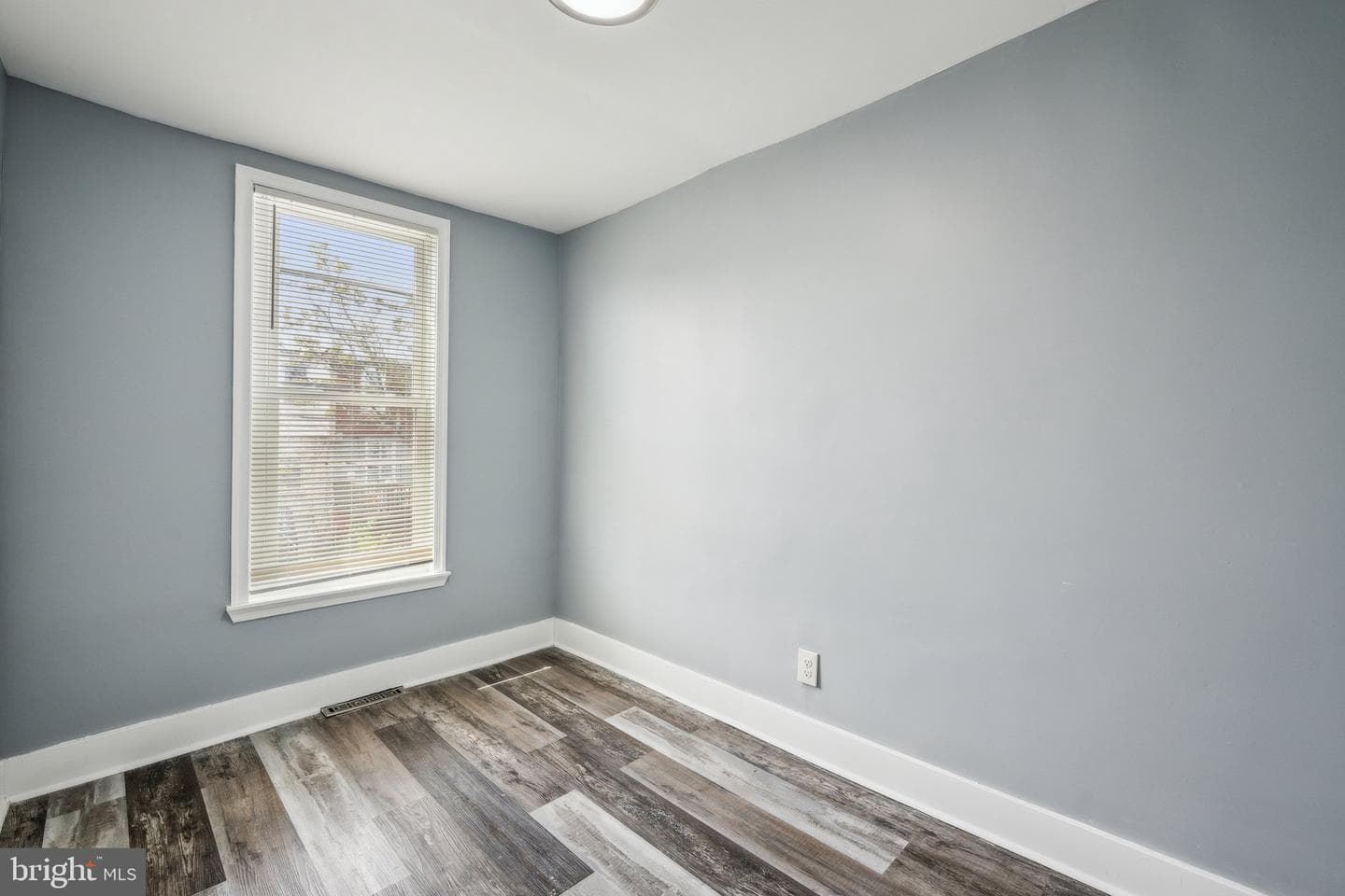 3335 Lyndale Avenue photo 12