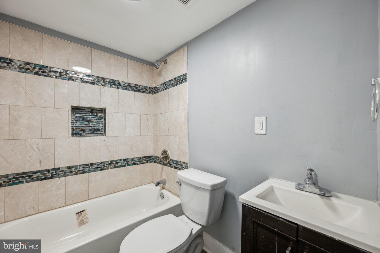 3335 Lyndale Avenue photo 17