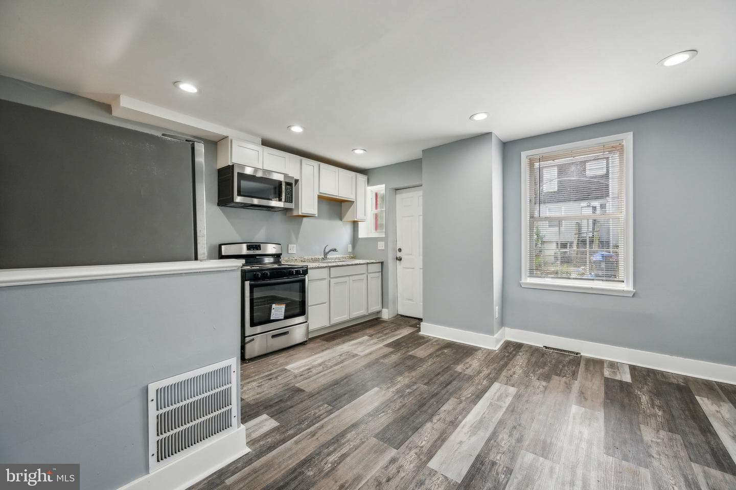 3335 Lyndale Avenue photo 7