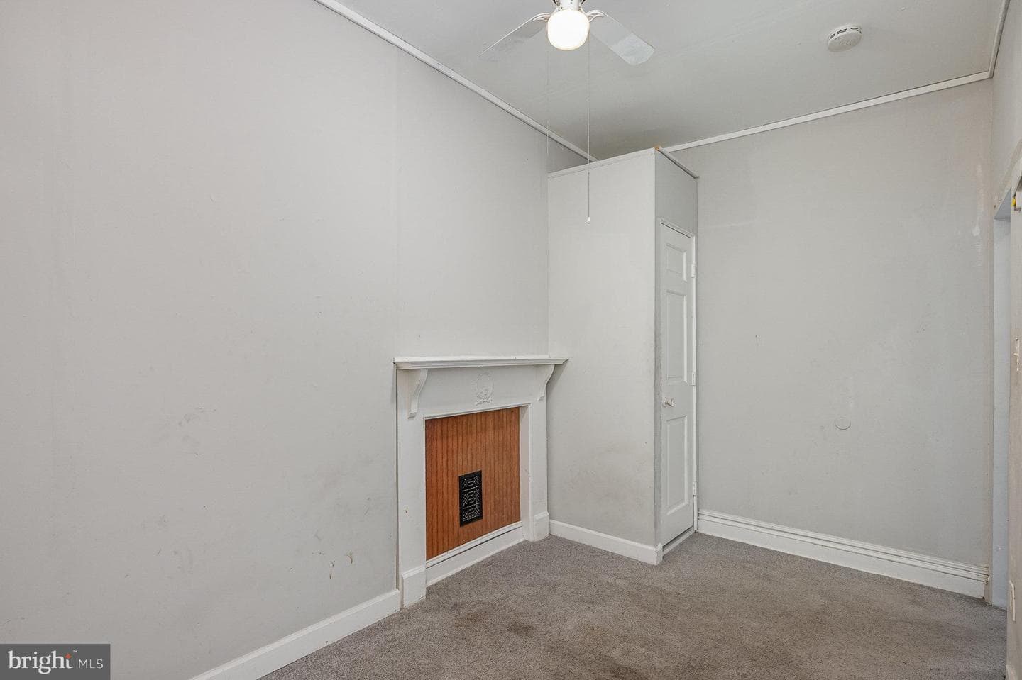 2419 E Oliver Street photo 16