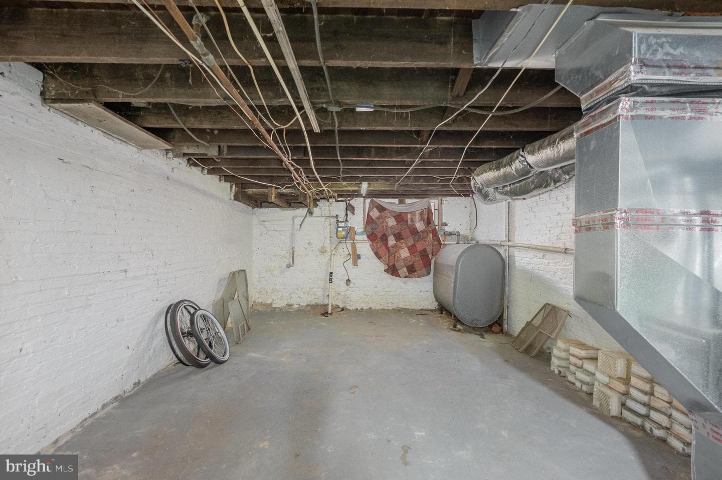 2419 E Oliver Street photo 23