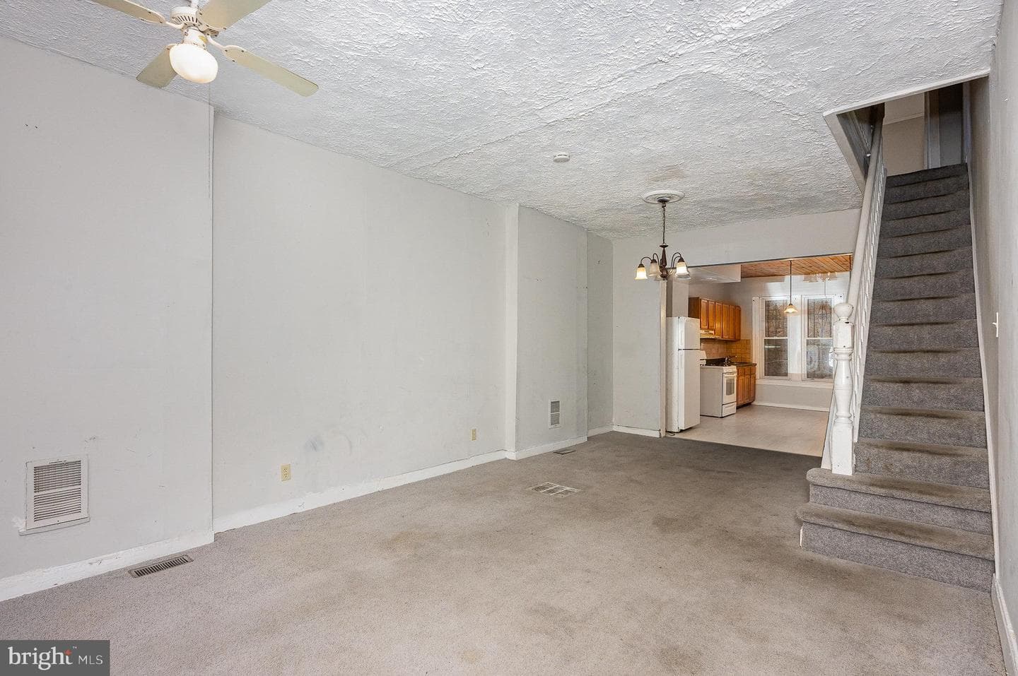 2419 E Oliver Street photo 8