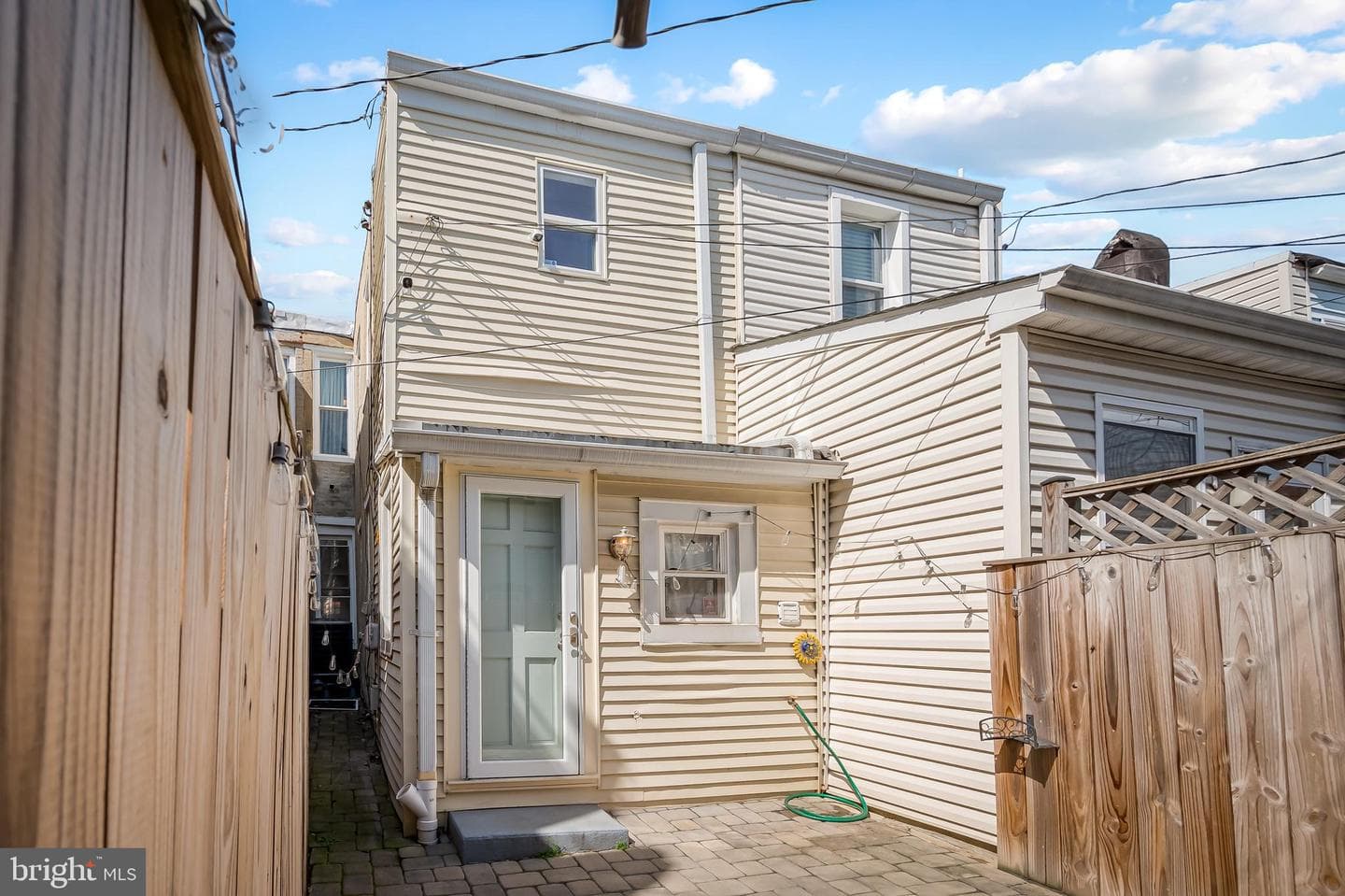 1045 Riverside Avenue photo 18