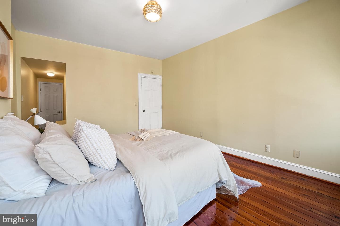 1045 Riverside Avenue photo 21