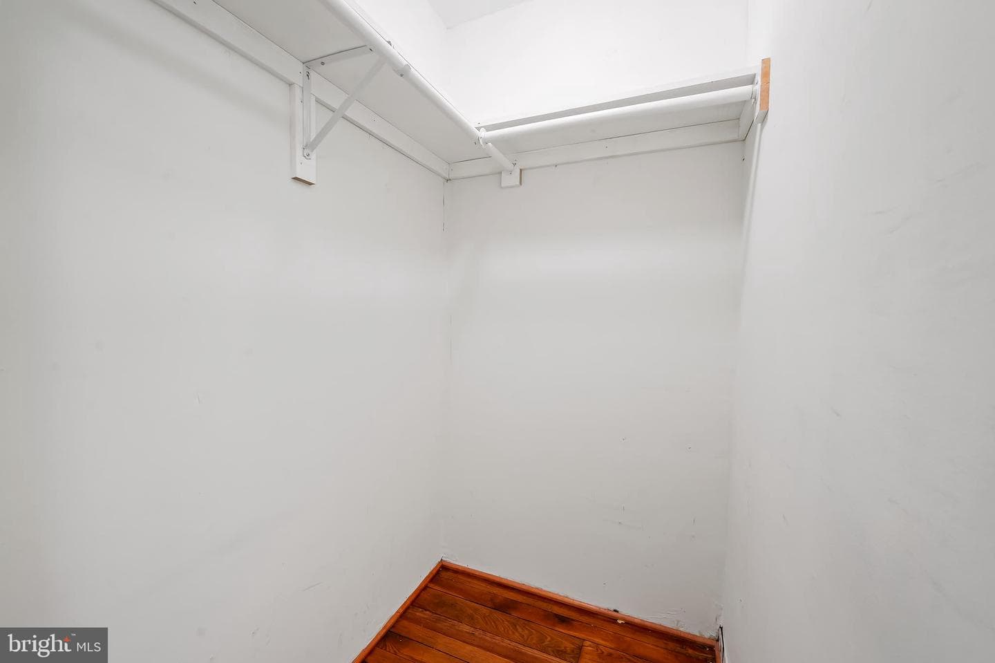 1045 Riverside Avenue photo 22