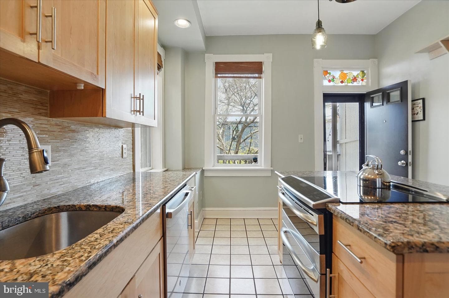 11 Collington Avenue N photo 15