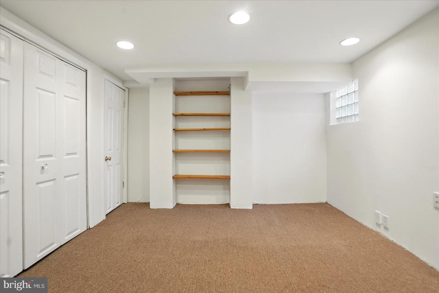 11 Collington Avenue N photo 29