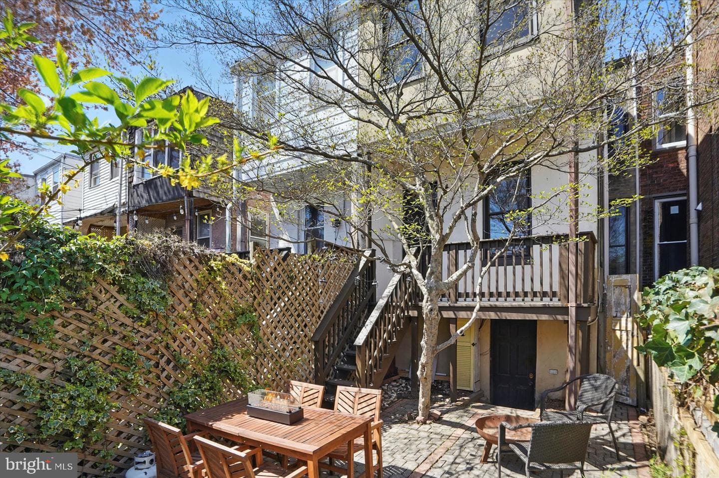 11 Collington Avenue N photo 32