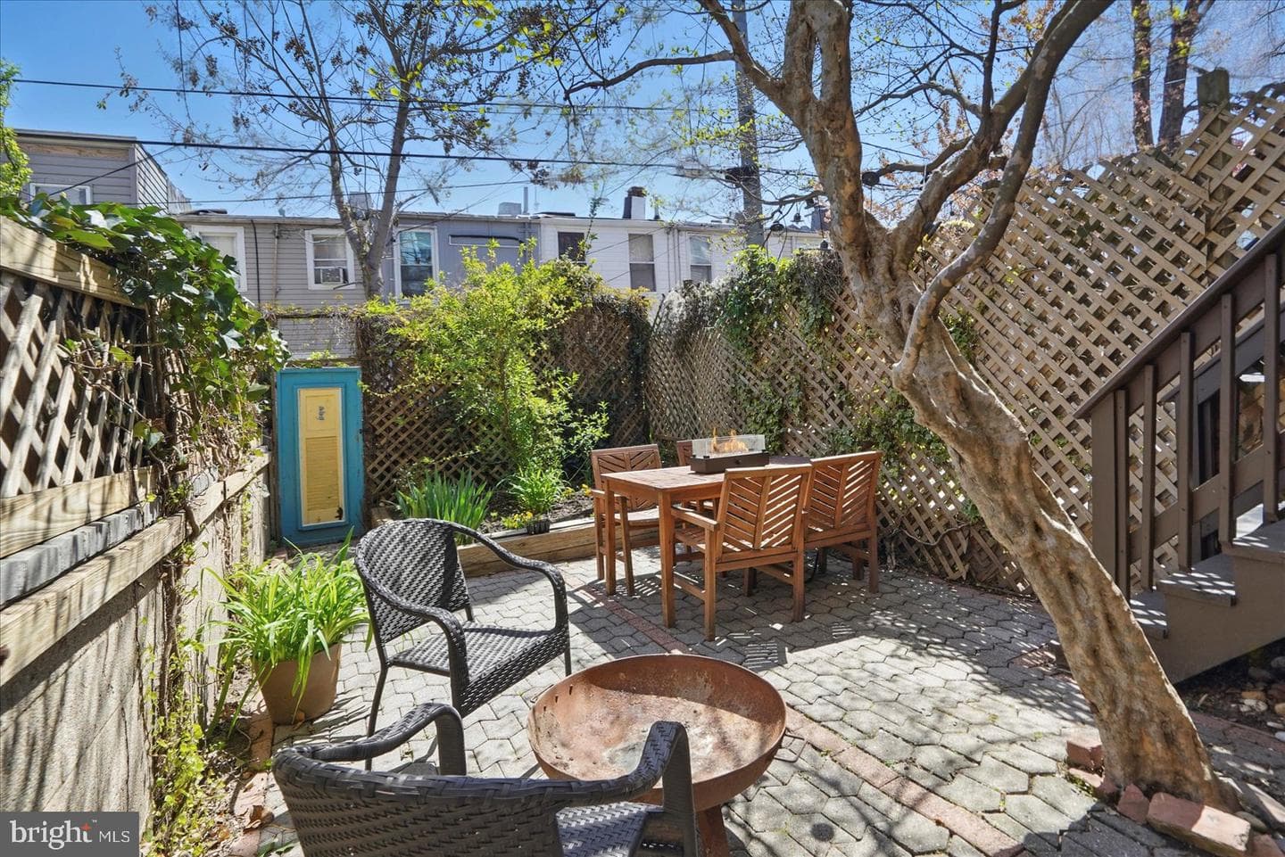11 Collington Avenue N photo 33