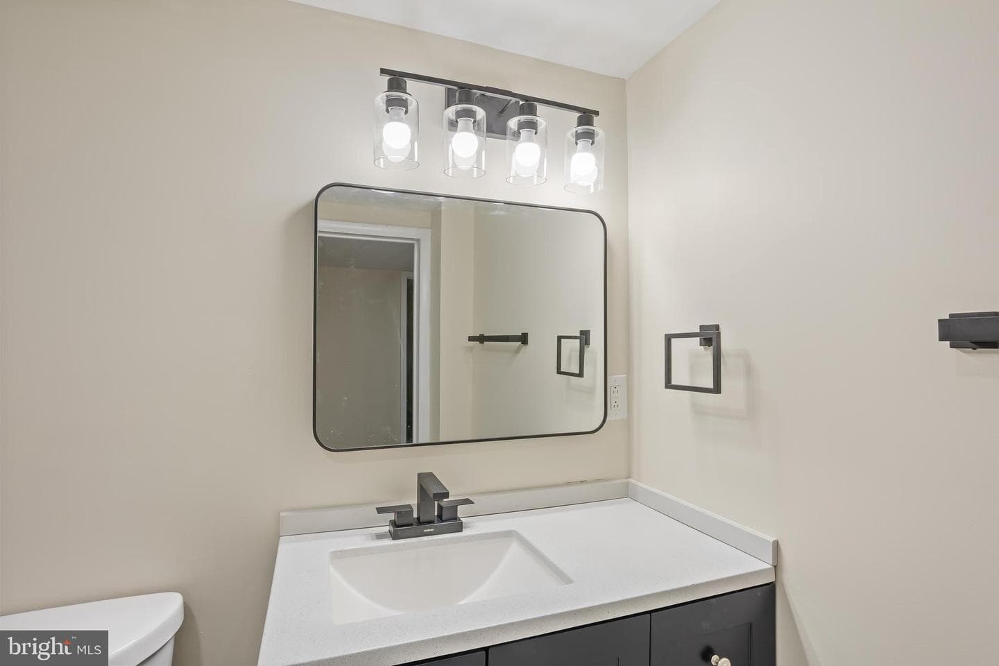 5315 Kenilworth Avenue photo 22