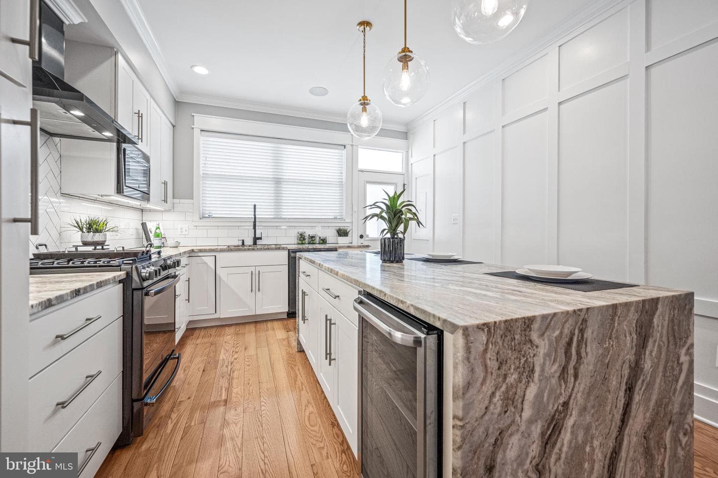 117 W Clement Street photo 17