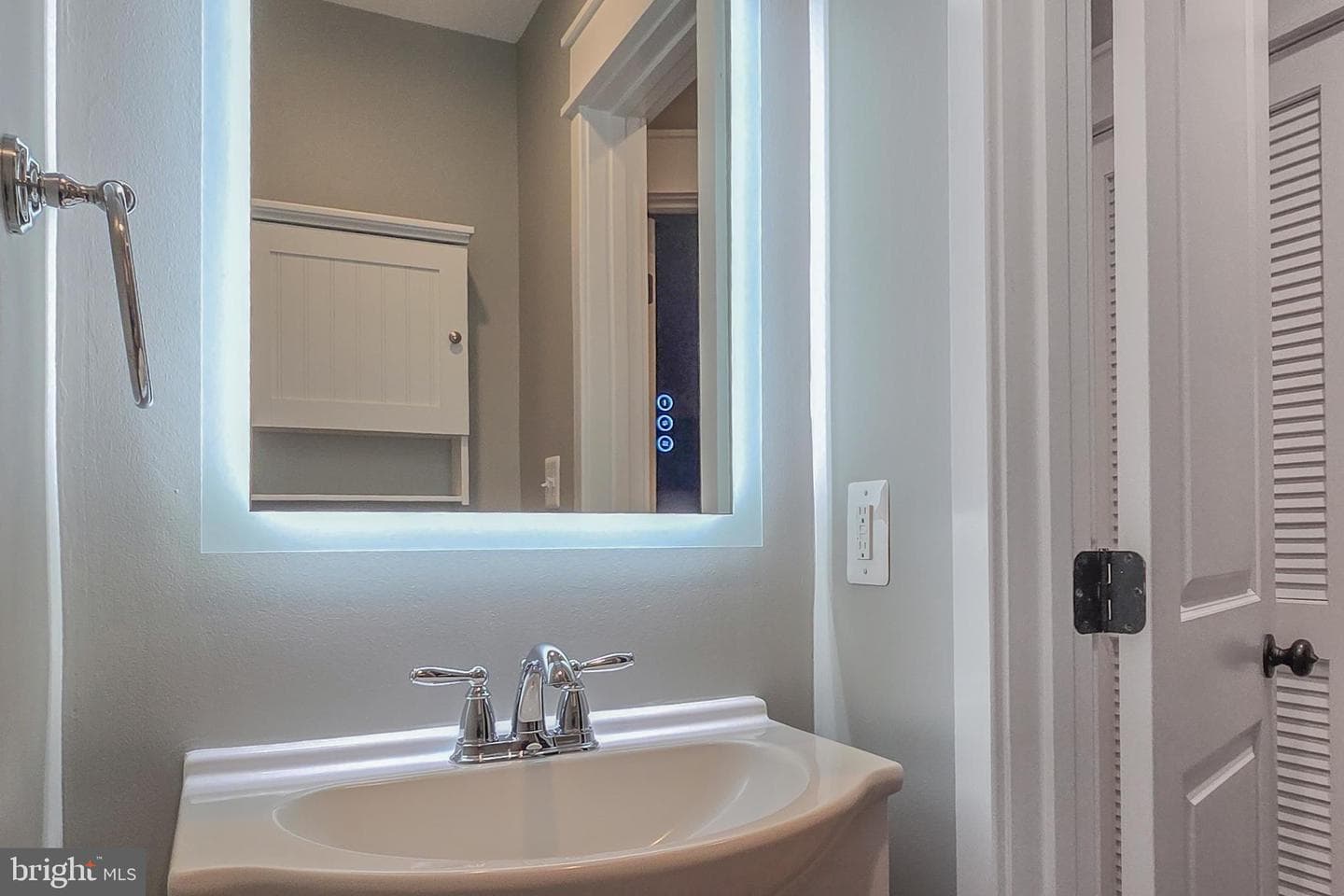 117 W Clement Street photo 38