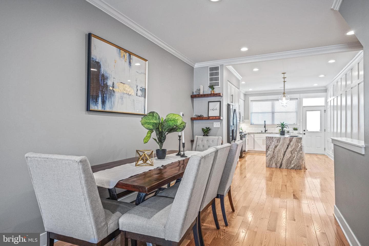 117 W Clement Street photo 8