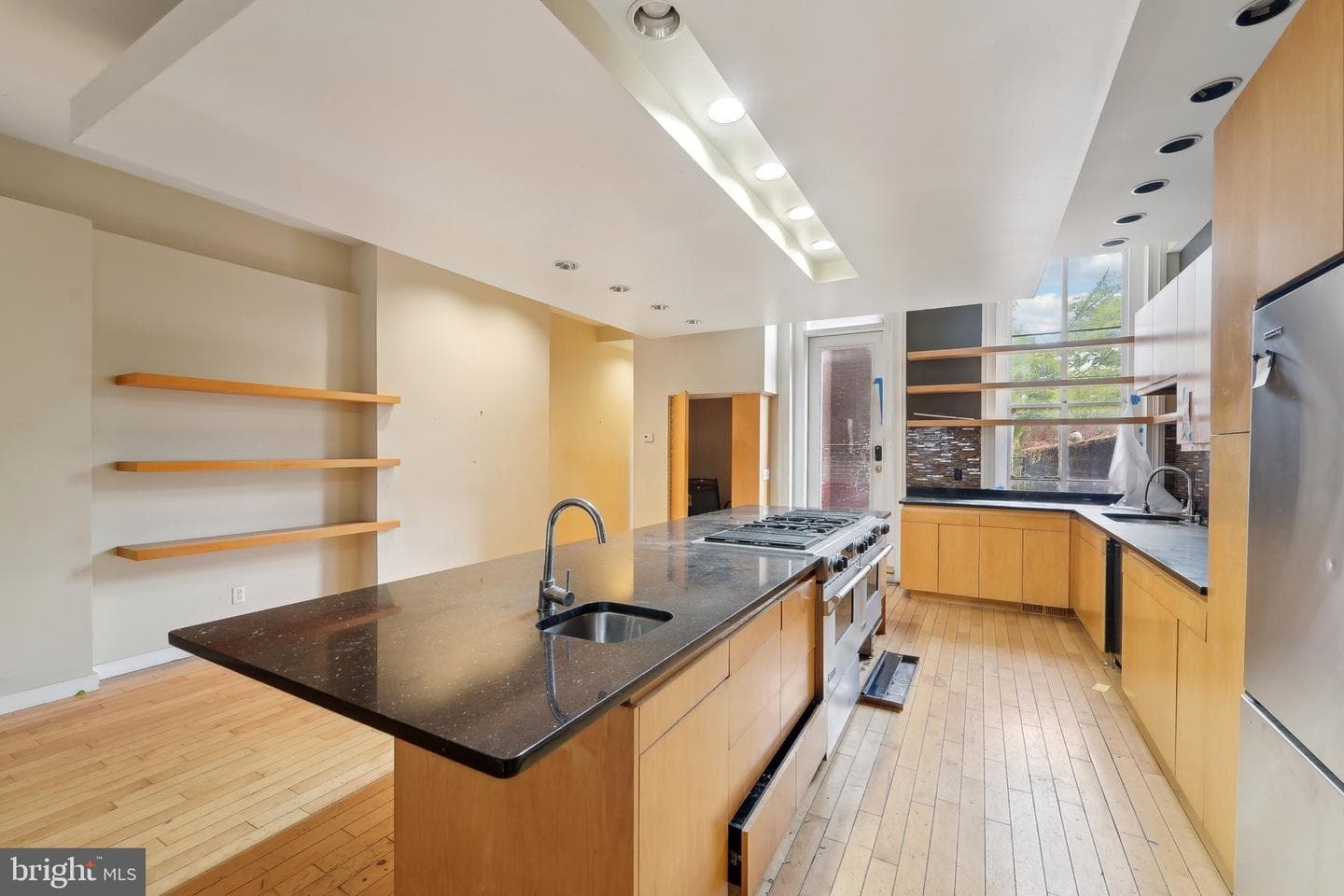1602 Bolton Street photo 11