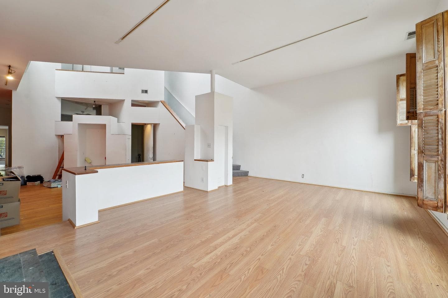 1602 Bolton Street photo 31