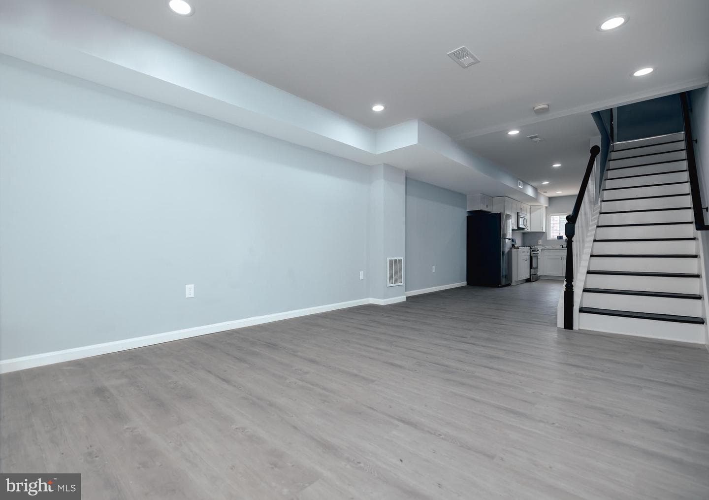 1621 Cliftview Avenue photo 3