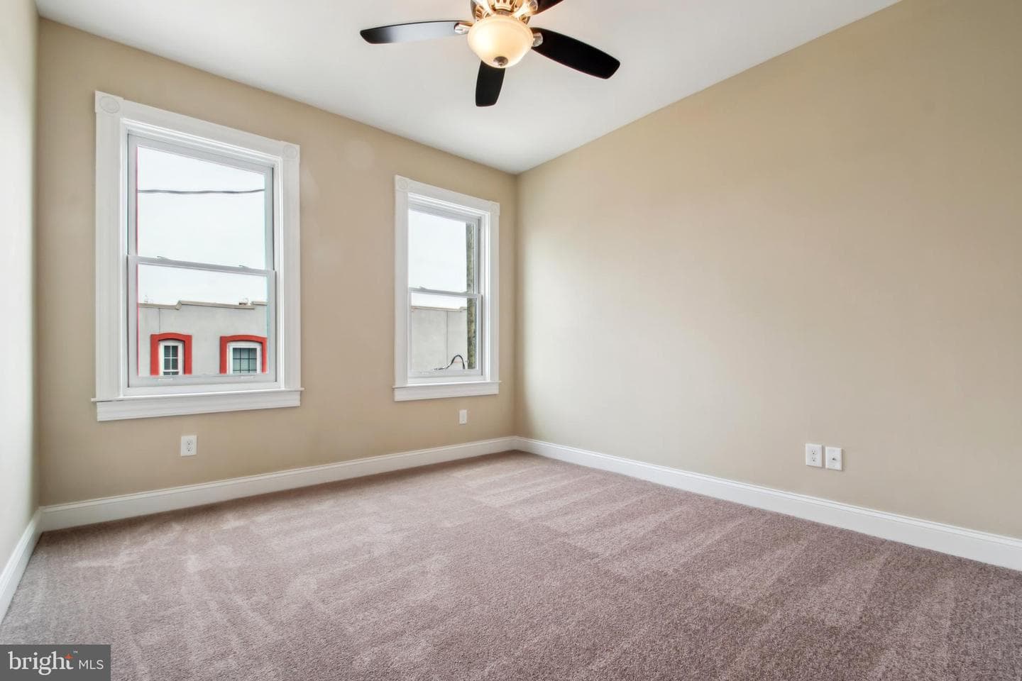 1505 N Broadway photo 18
