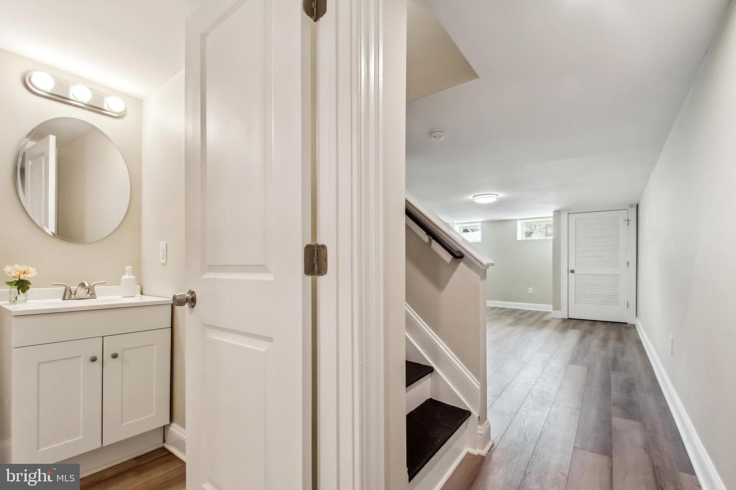 1505 N Broadway photo 26