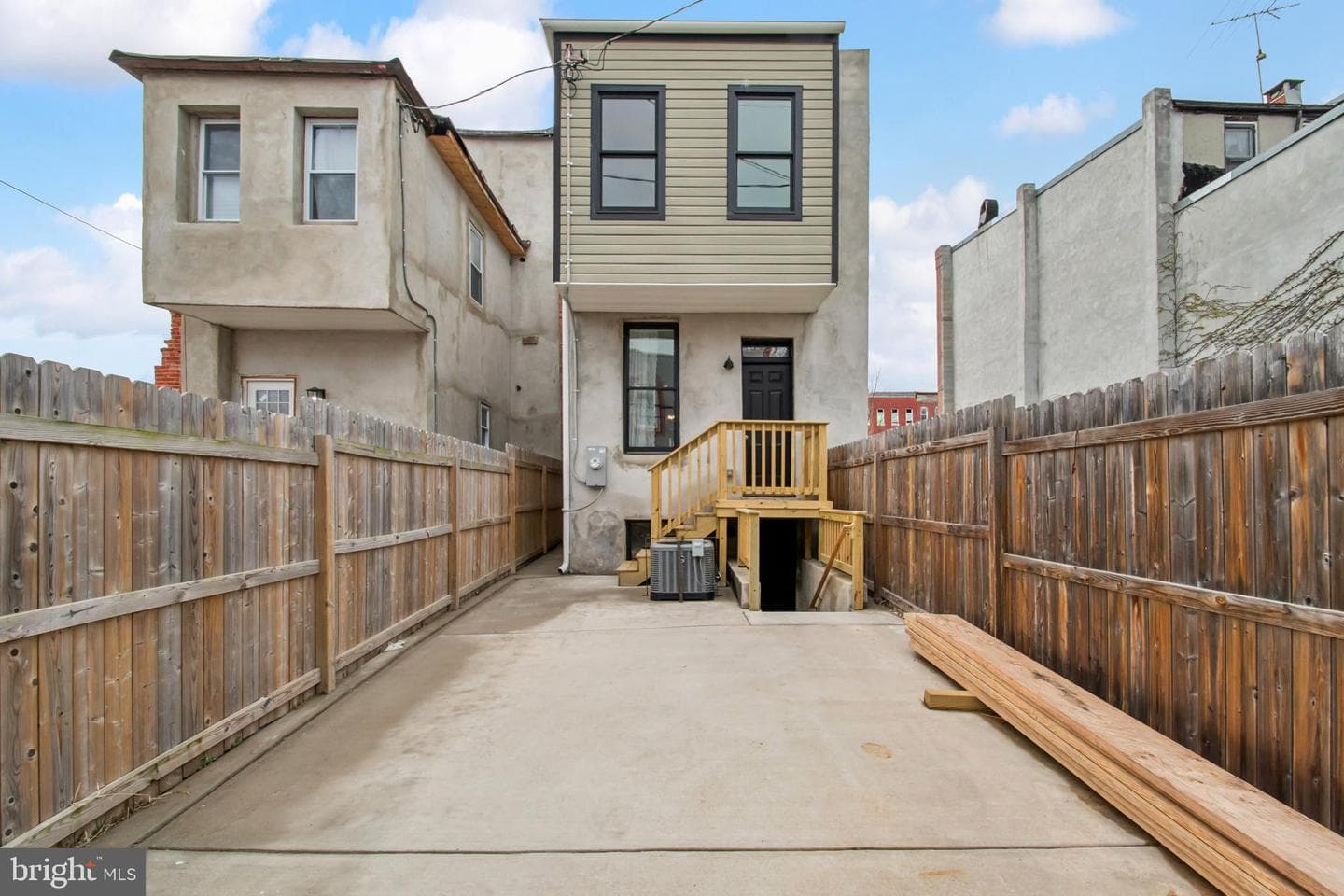 1505 N Broadway photo 29