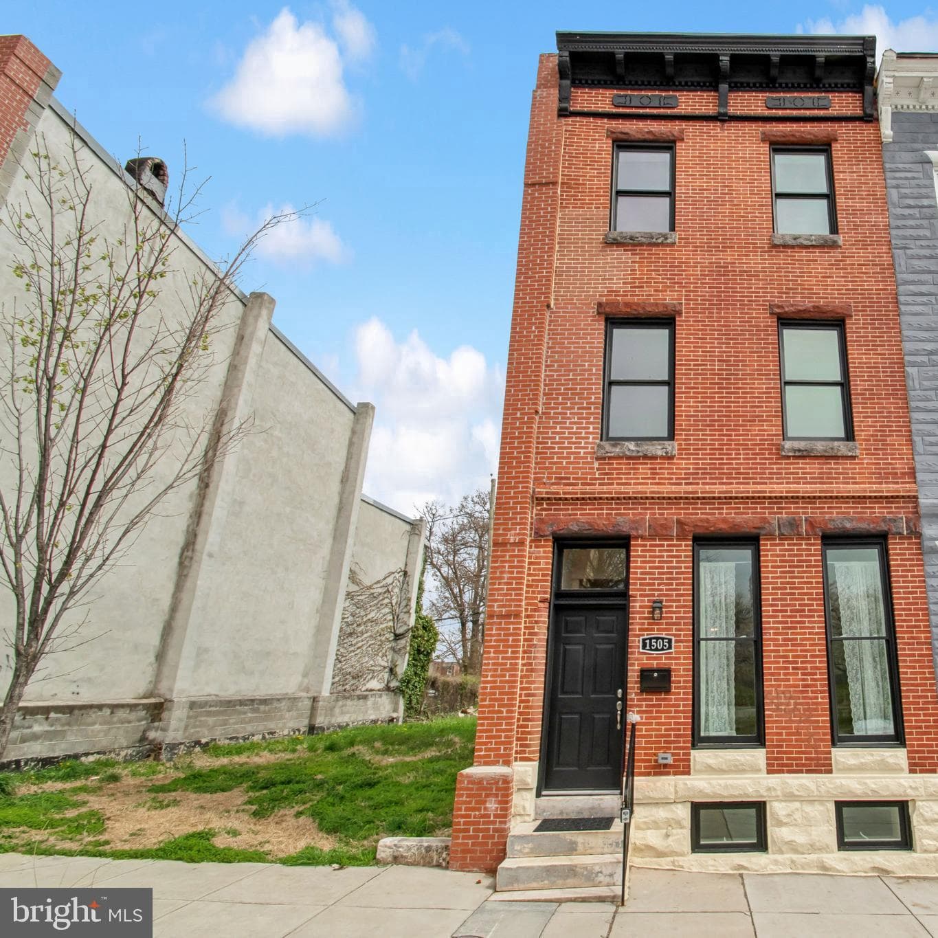 1505 N Broadway photo 5