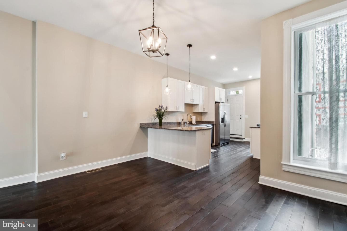 1505 N Broadway photo 9