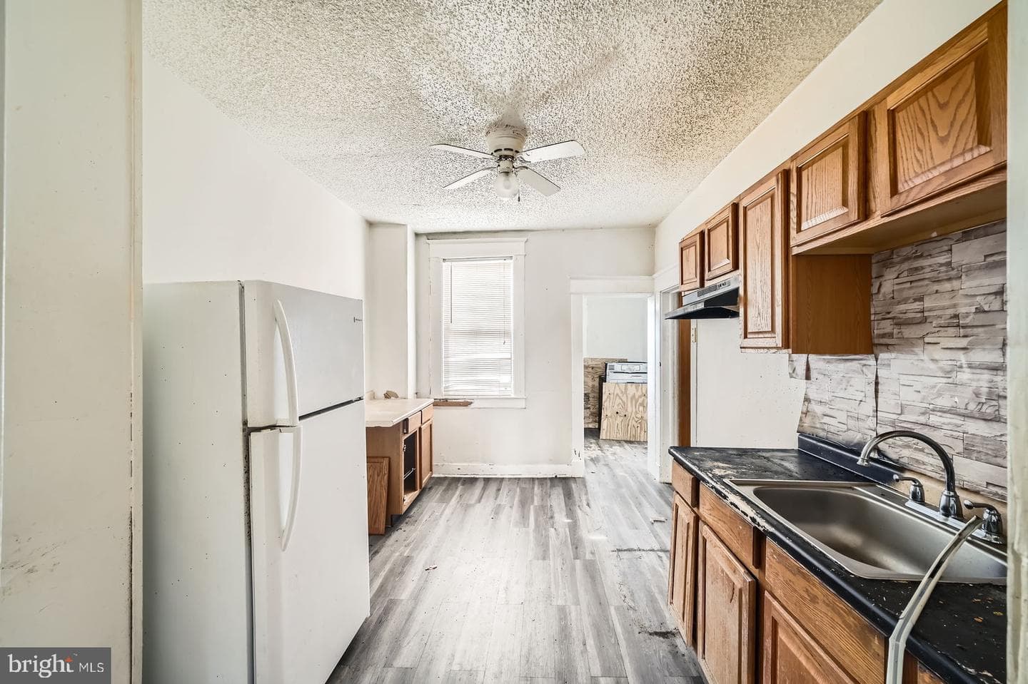 4131 Fairview Avenue photo 3