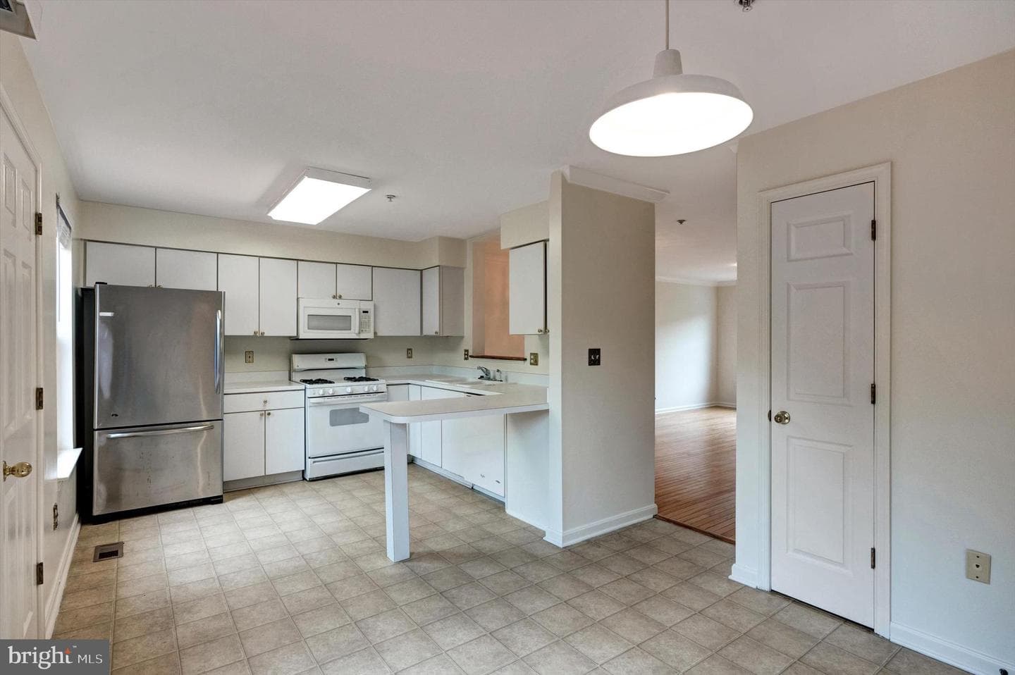 5221 Tabard Court photo 16