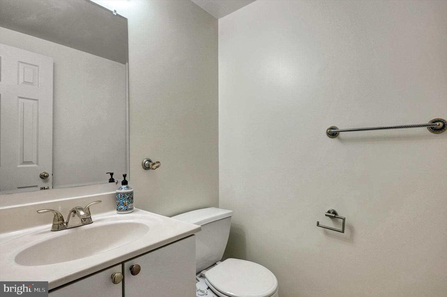 5221 Tabard Court photo 7