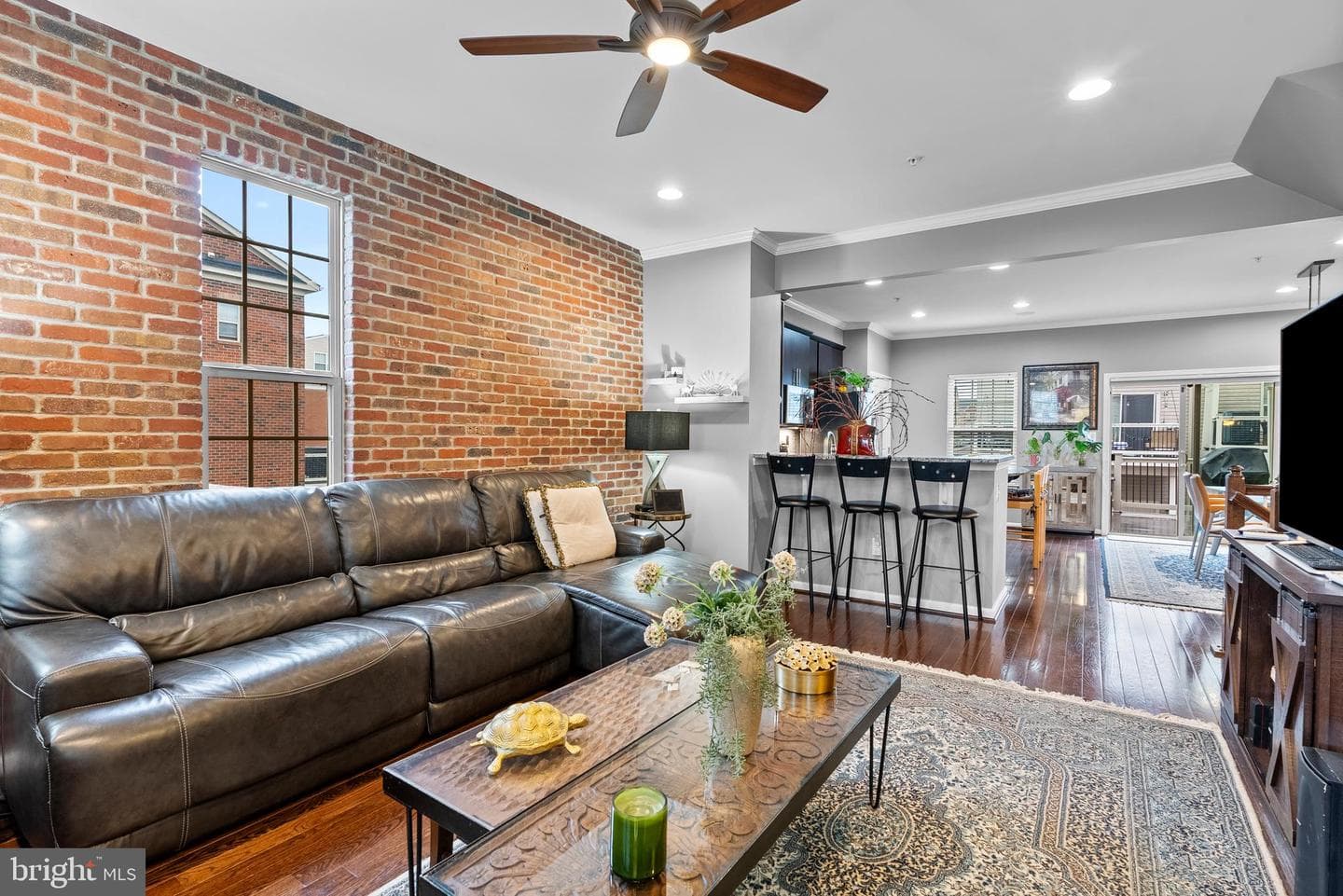 834 Oldham Street photo 24