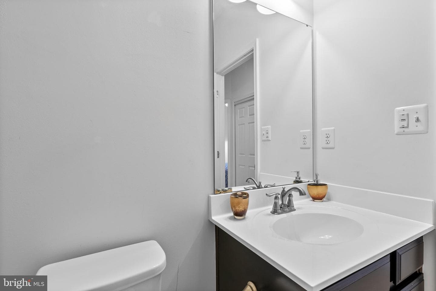 834 Oldham Street photo 40