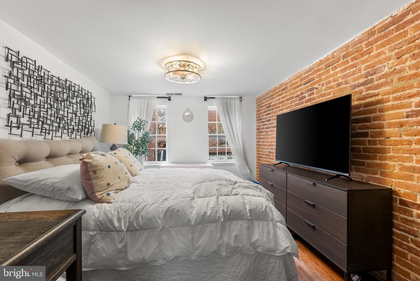 1812 Lancaster Street photo 11