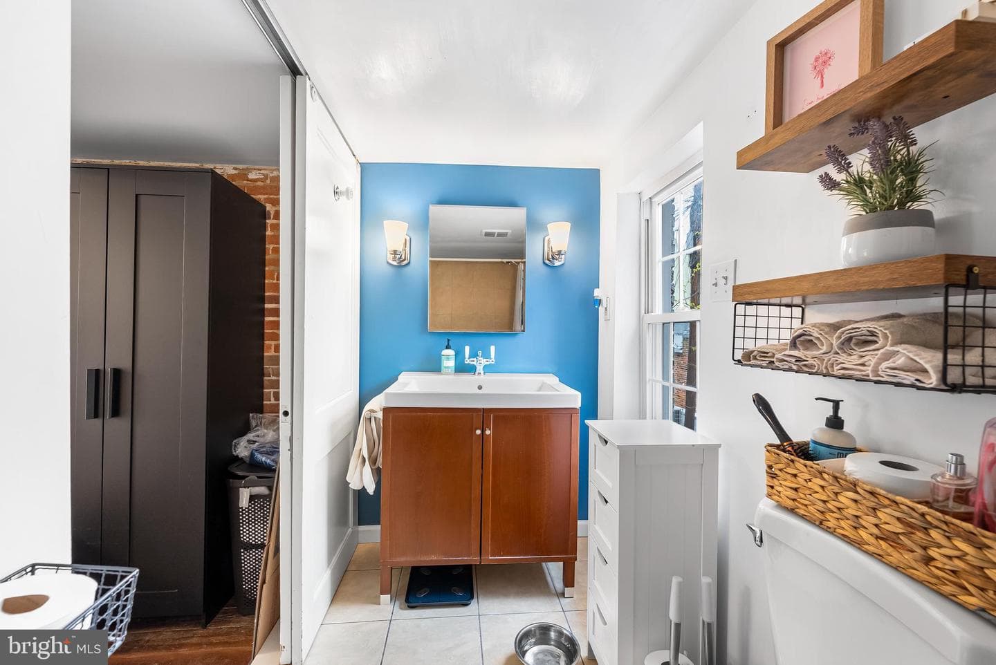 1812 Lancaster Street photo 19